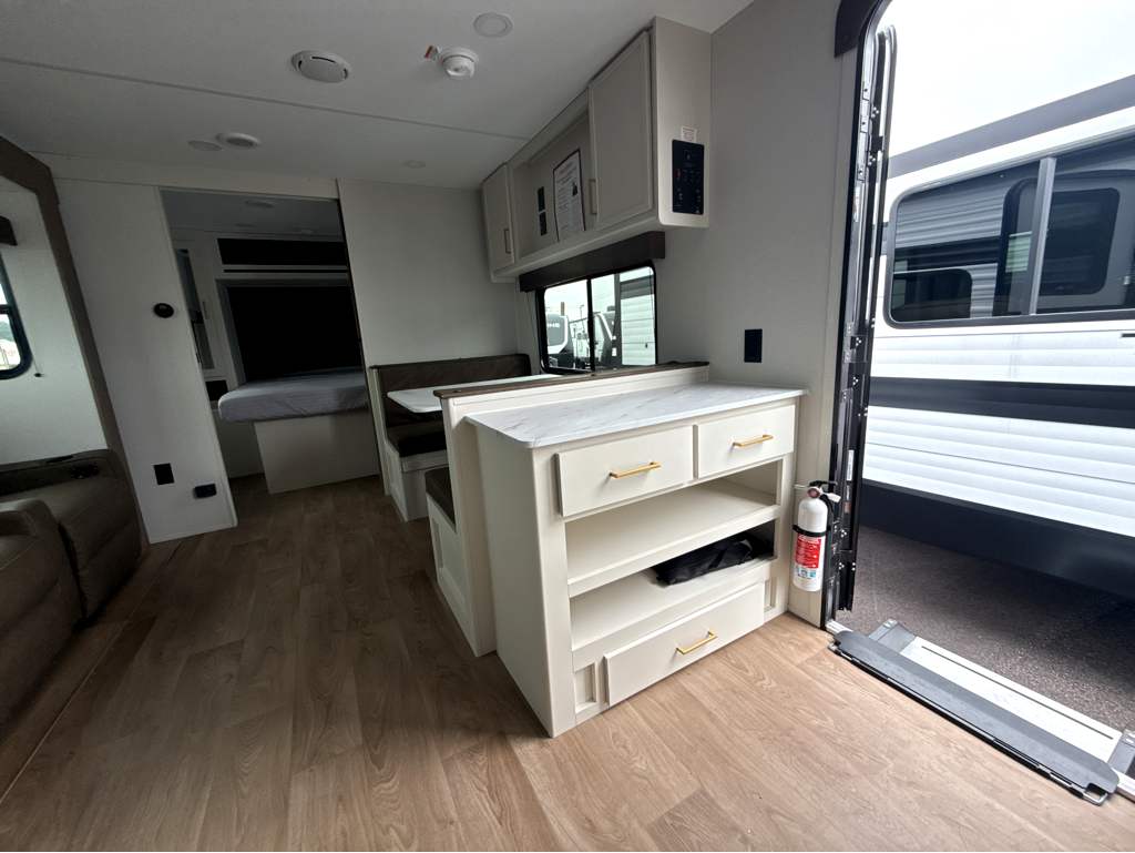 2026 GRAND DESIGN TRANSCEND 25MLX - Image 20