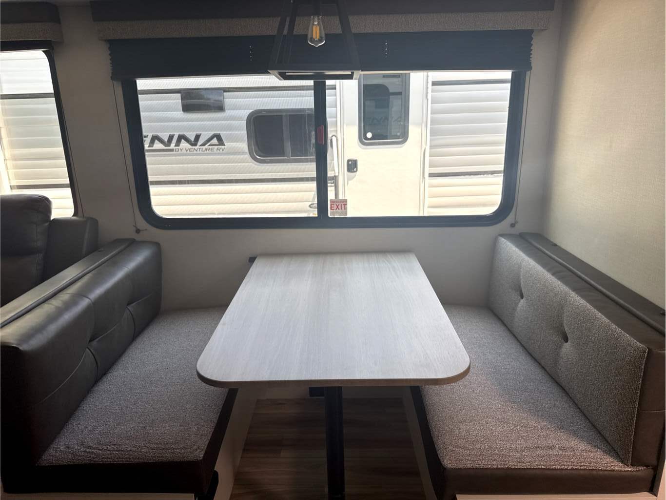 2027 VENTURE RV SIENNA 311VDB - Image 21