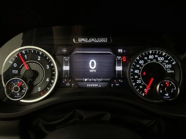 2022 Ram Ram 1500 Pickup Crew Cab Laramie 4WD - Image 16