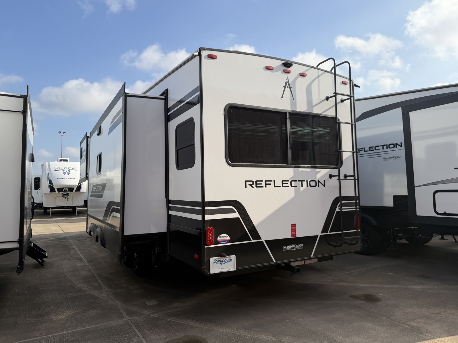 2026 GRAND DESIGN 303RLS - Image 10