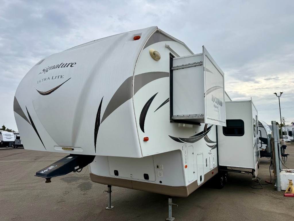 2016 Rockwood 8280WS - Image 1