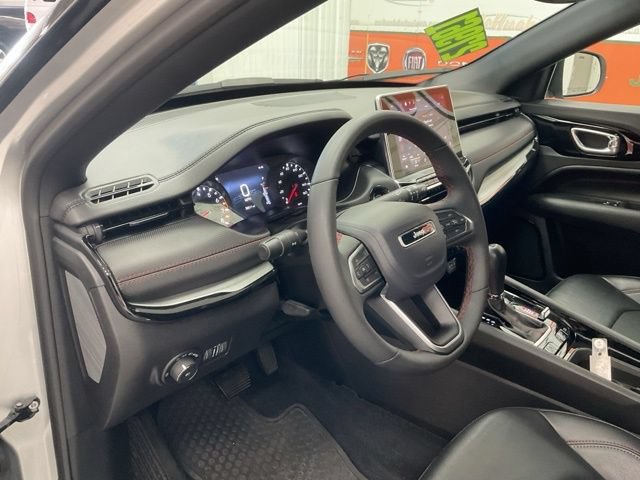 2025 Jeep Compass Trailhawk 4x4 - Image 13