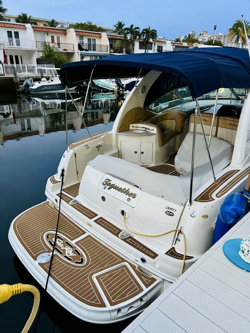 2004 Sea Ray 320 Sundancer - Image 3