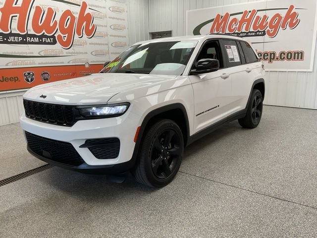 2023 Jeep Grand Cherokee Utility 4D Altitude 4WD - Image 1