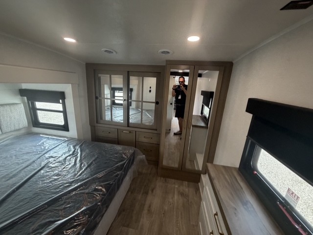 2027 JAYCO EAGLE 355MBQS - Image 23