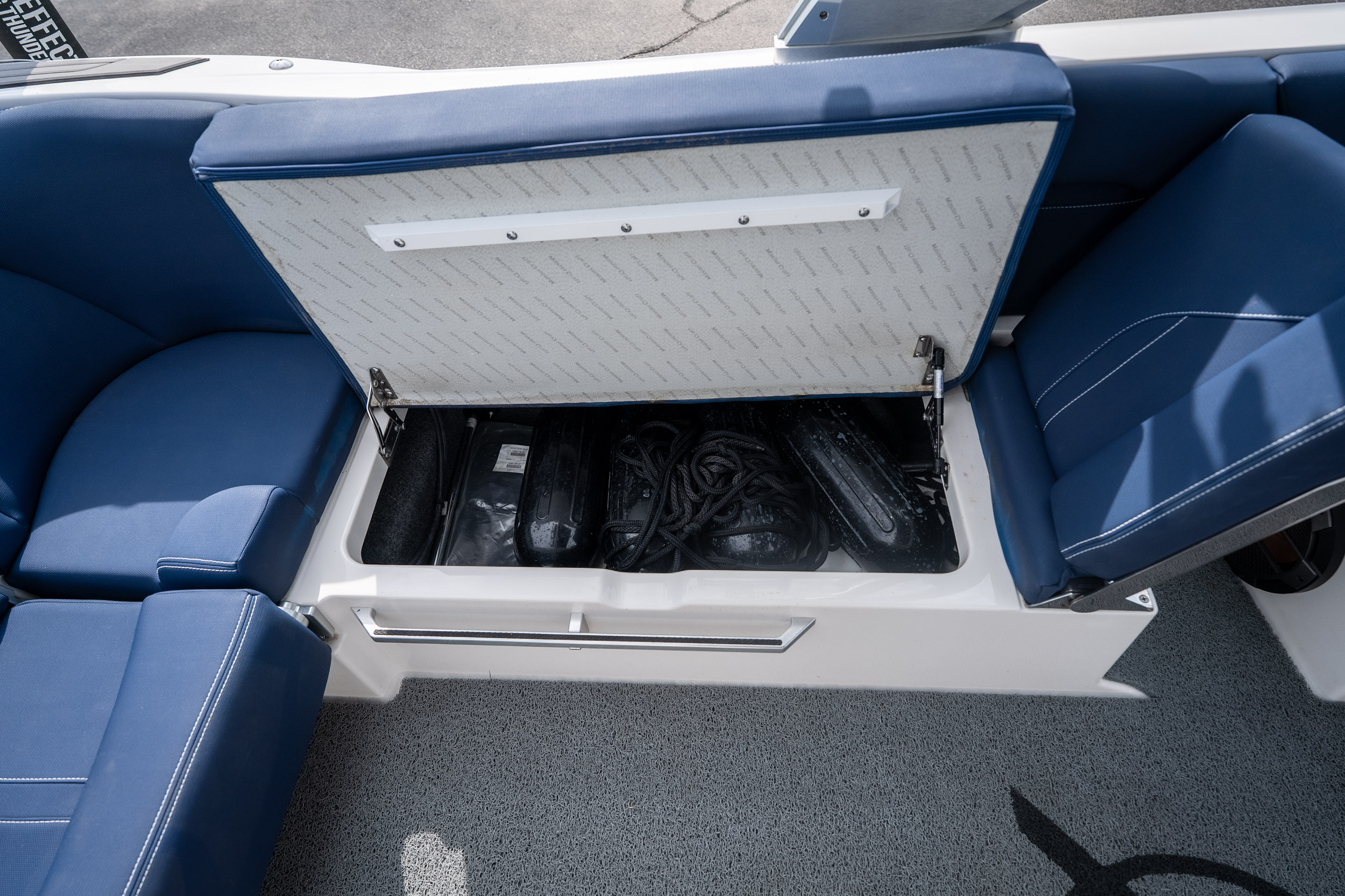 2021 MasterCraft X24 - Image 46