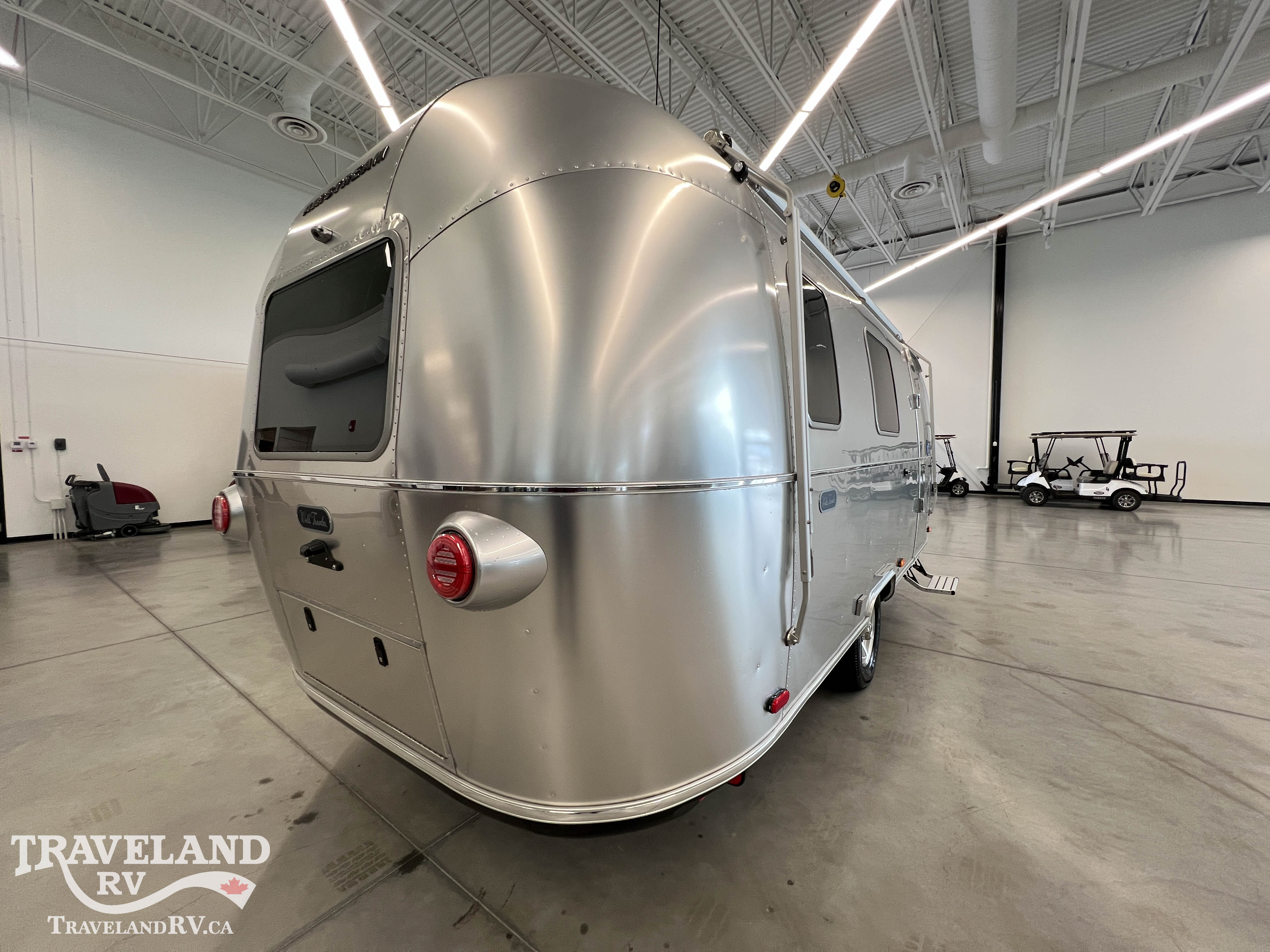 2026 AIRSTREAM 22RB WORLD TRAVELER - Image 7