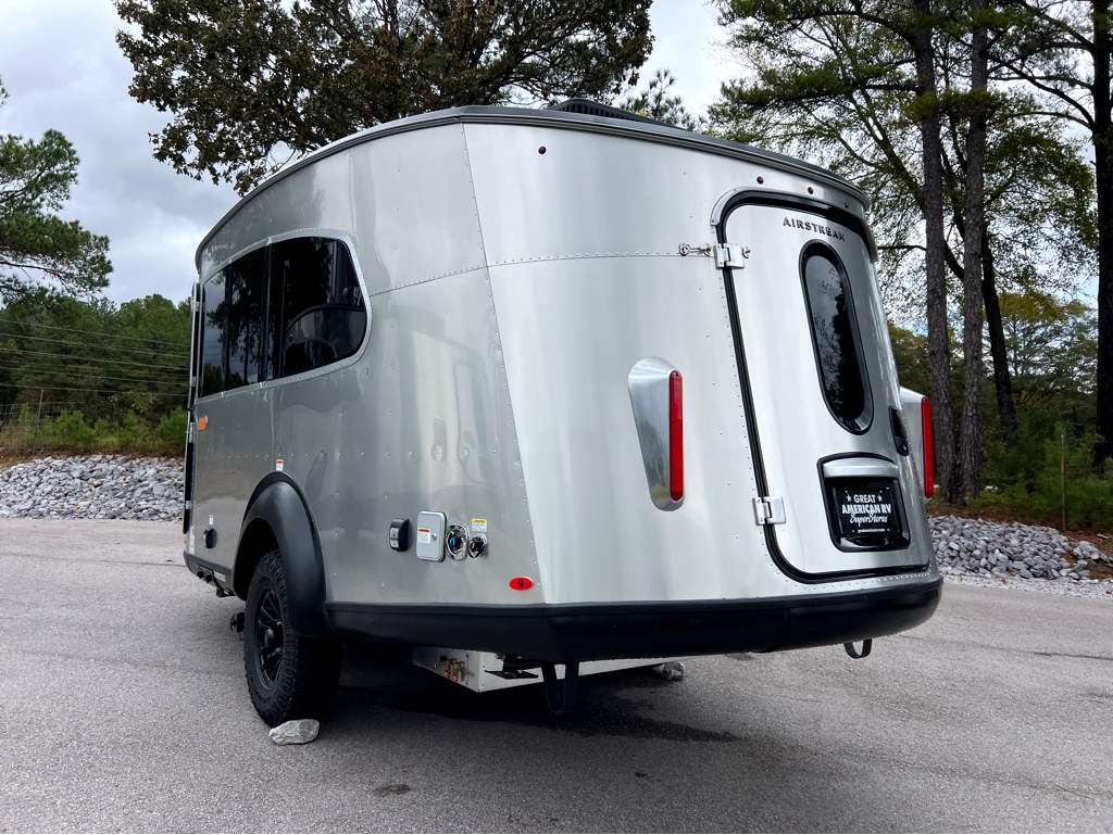 2026 AIRSTREAM Basecamp 20XE - Image 3