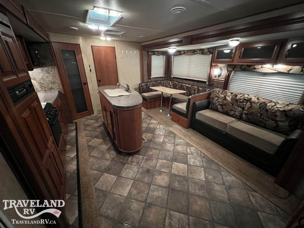 2013 Dutchmen Denali 268RB - Image 10