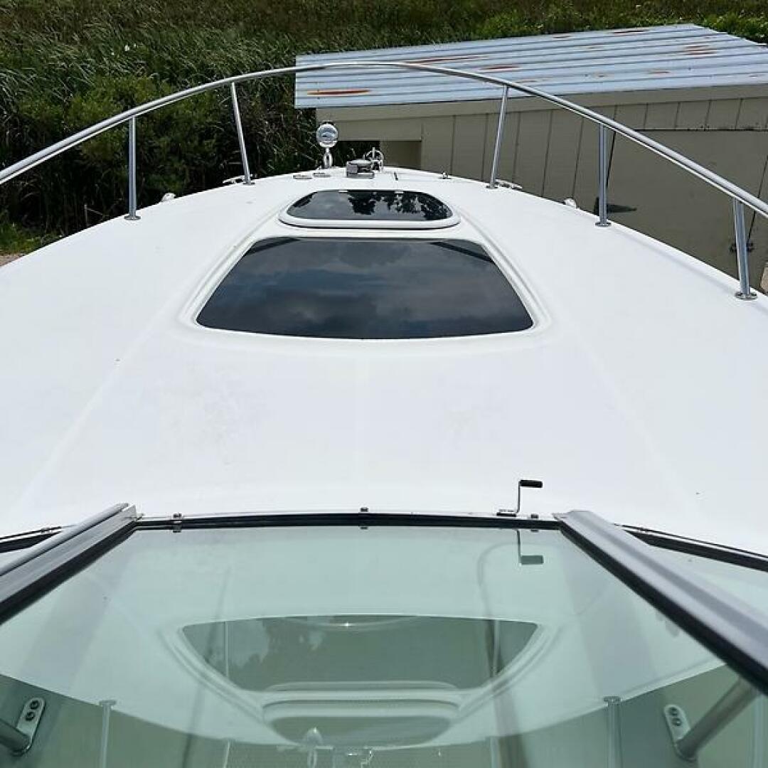 2011 Sea Ray 280 Sundancer - Image 5