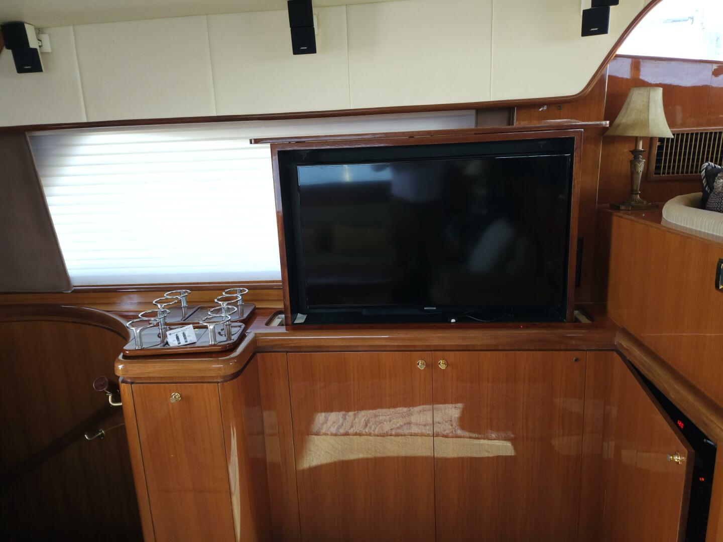 2003 Johnson Flybridge - Image 17