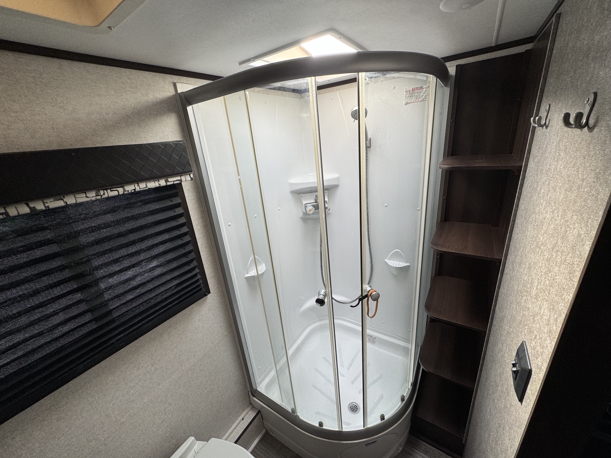 2019 JAYCO JAY FEATHER 23RB - Image 18