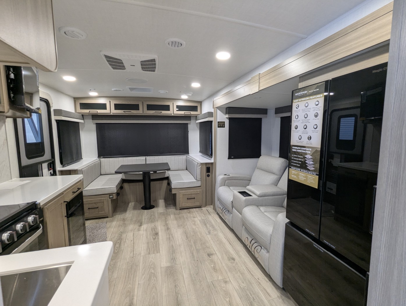 2027 Forest River Rockwood Ultra Lite 2618RD - Image 39