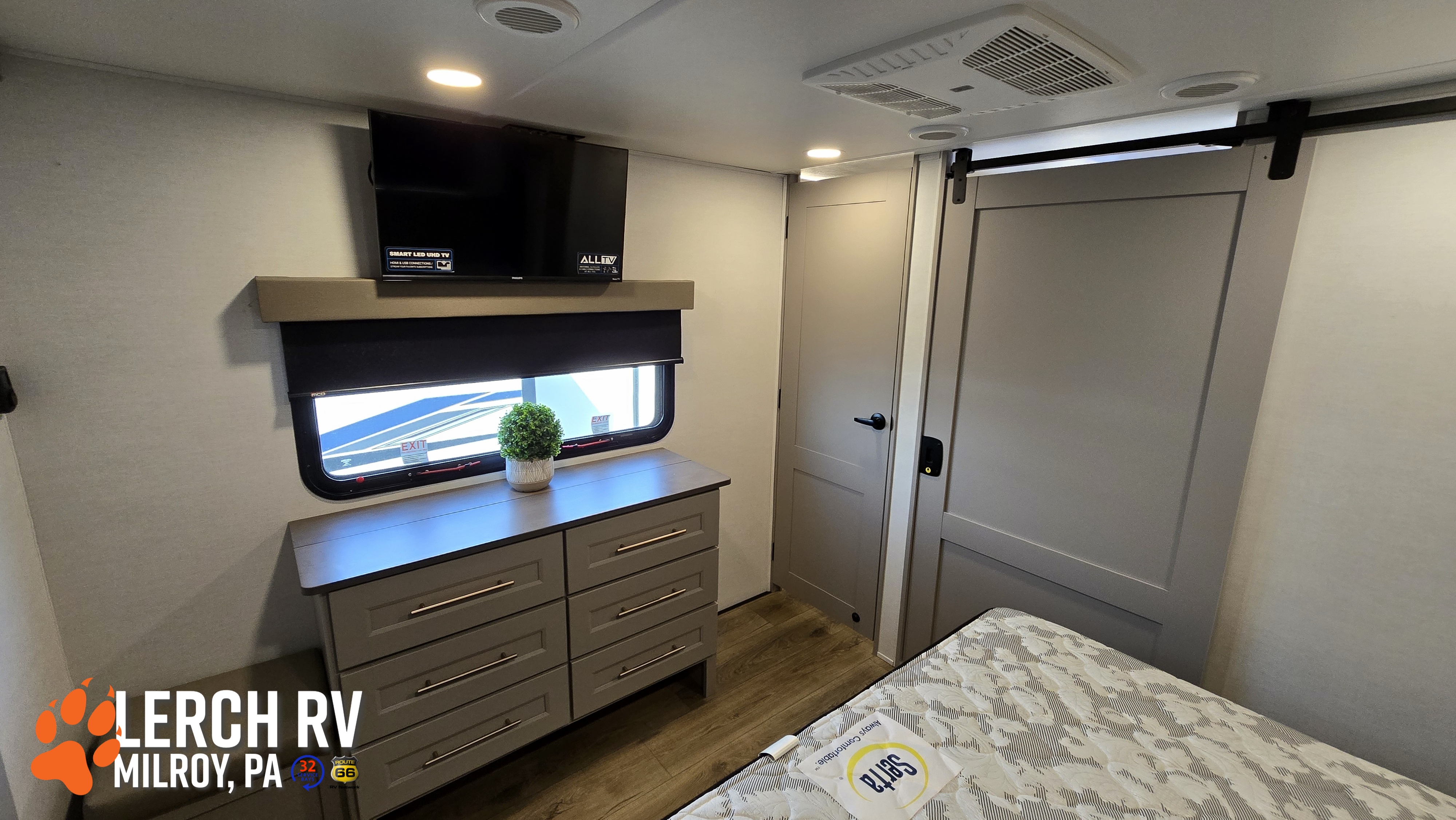 2025 Alliance RV Paradigm 395DS - Image 38