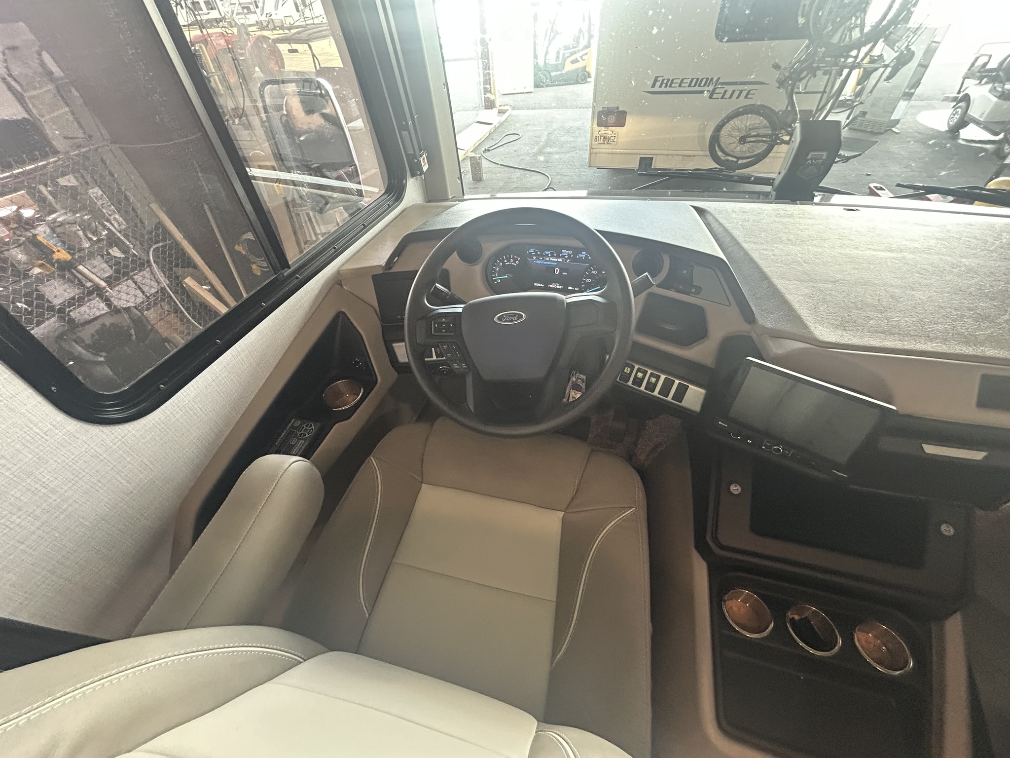 2024 FLEETWOOD FORTIS 34MB - Image 4