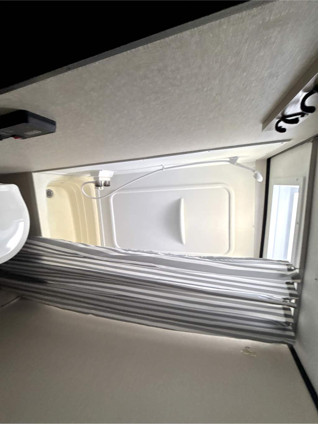2023 COACHMEN APEX NANO 186 BH - Image 25