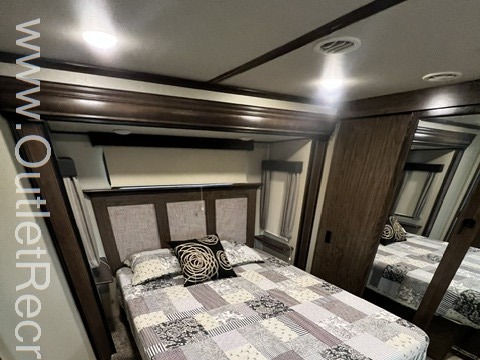 2019 Grand Design Solitude 385GK - Image 30