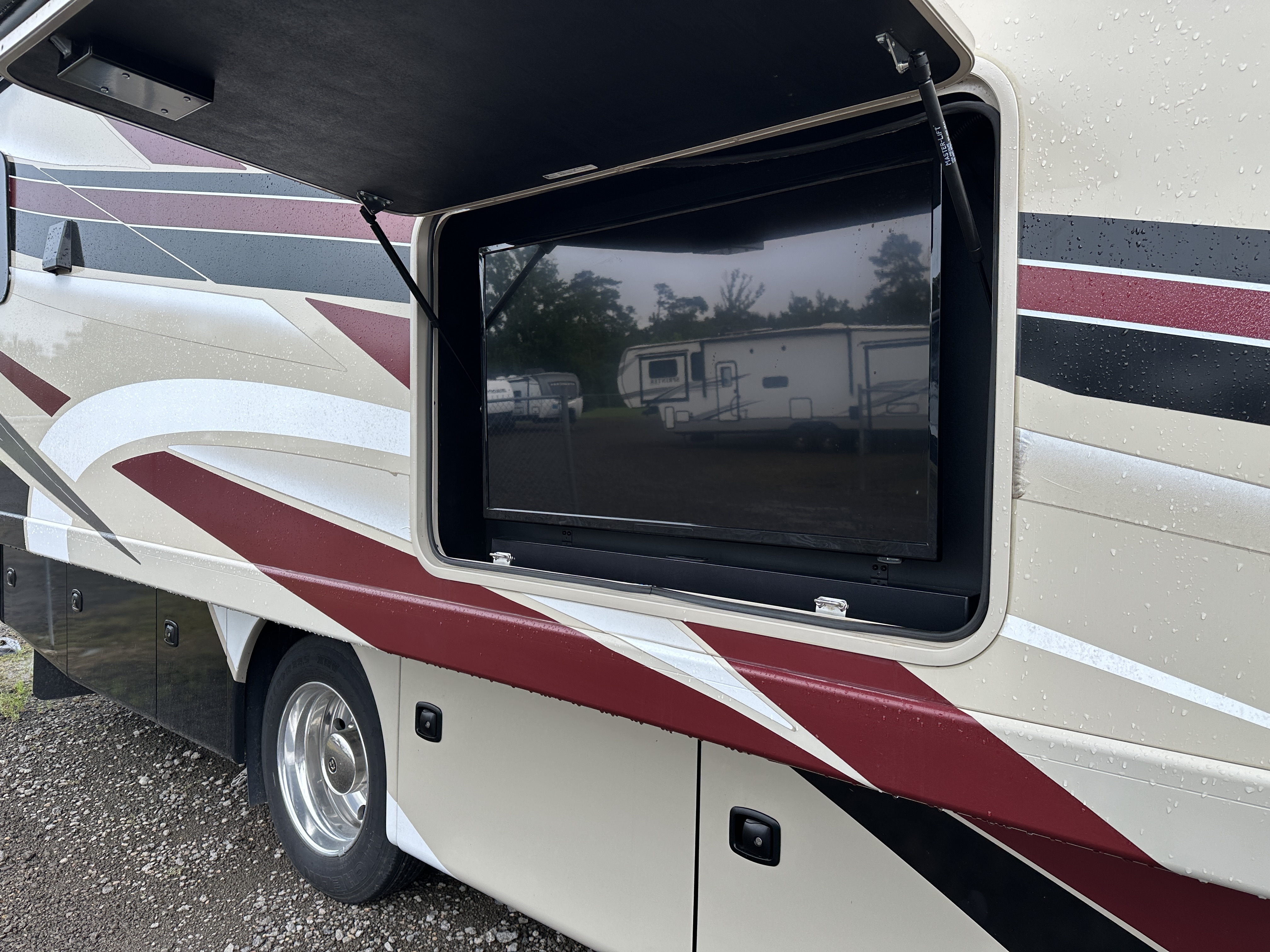 2022 THOR MOTOR COACH MIRAMAR 35.2 - Image 7