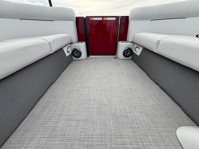 2022 CREST CLASSIC LX 220L - Image 26