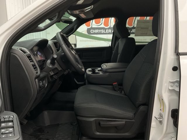 2026 Ram 2500 Big Horn 4x4 Crew Cab 6'4" Box - Image 13