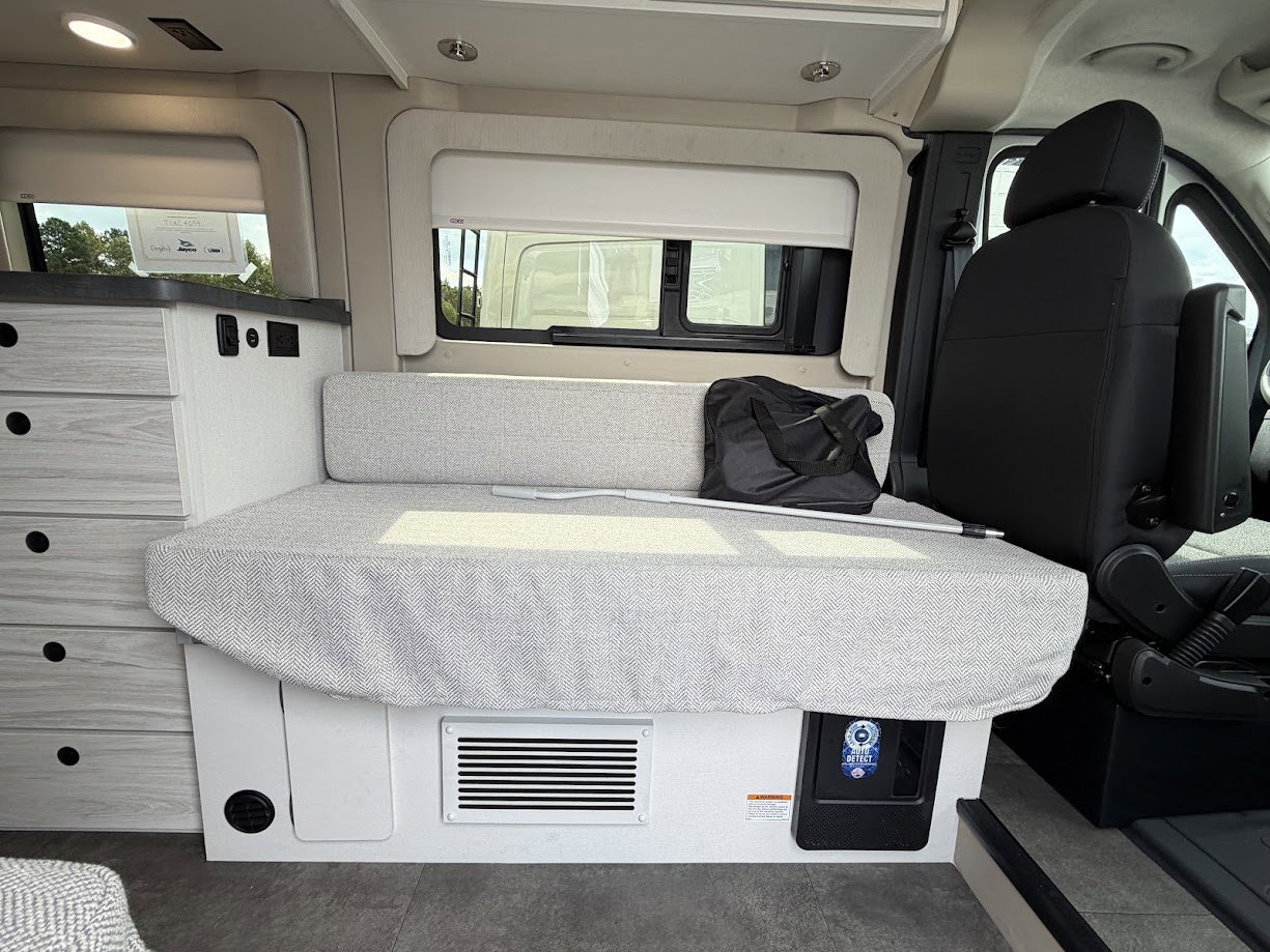 2026 JAYCO COMET 18C - Image 15