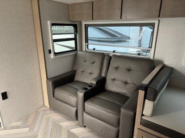 2024 Ember RV Touring Edition 26MRB - Image 12
