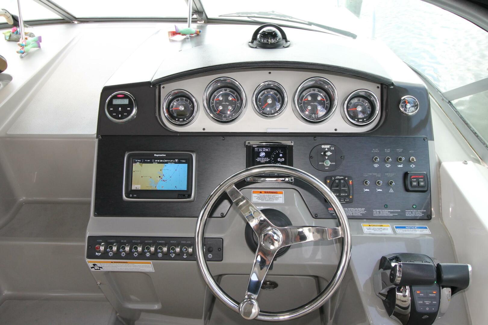 2015 Sea Ray 310 Sundancer - Image 9