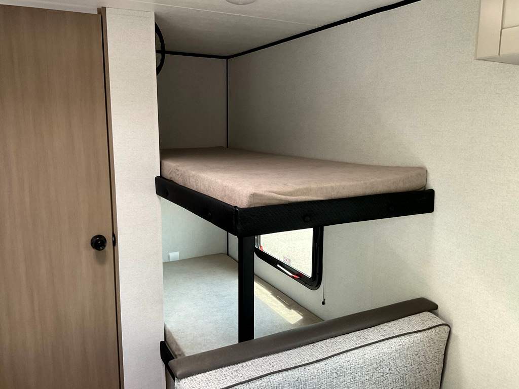 2027 Jayco Jay Feather Air SL 17BHSL - Image 18