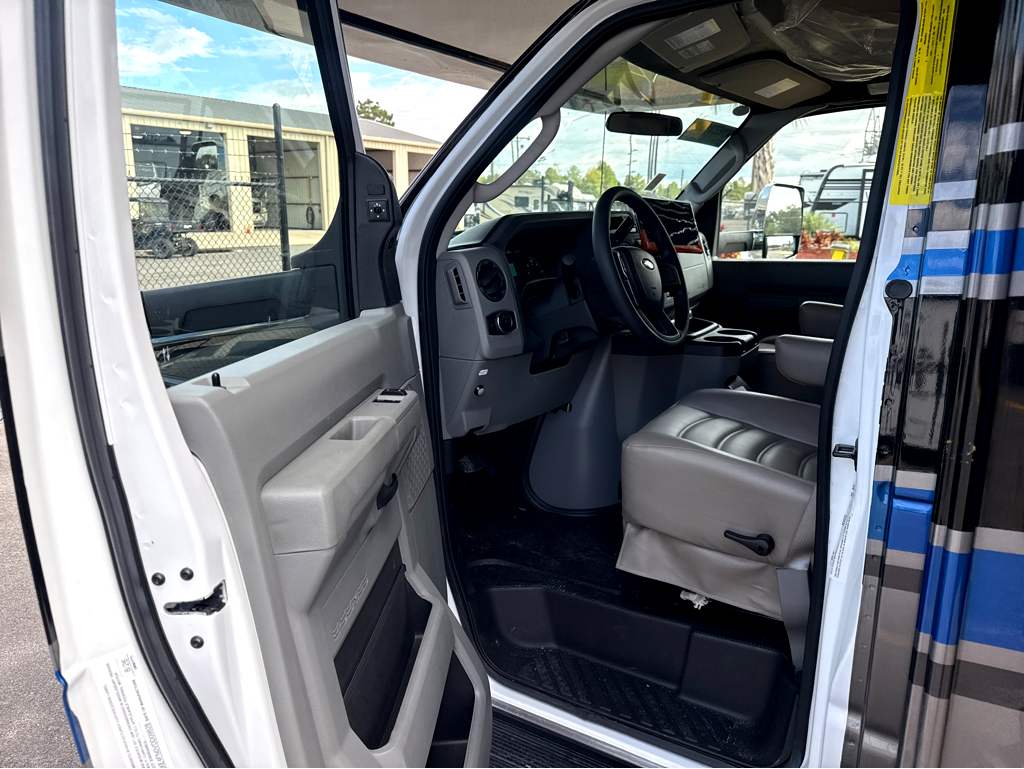 2027 ENTEGRA COACH ODYSSEY 30Z - Image 6