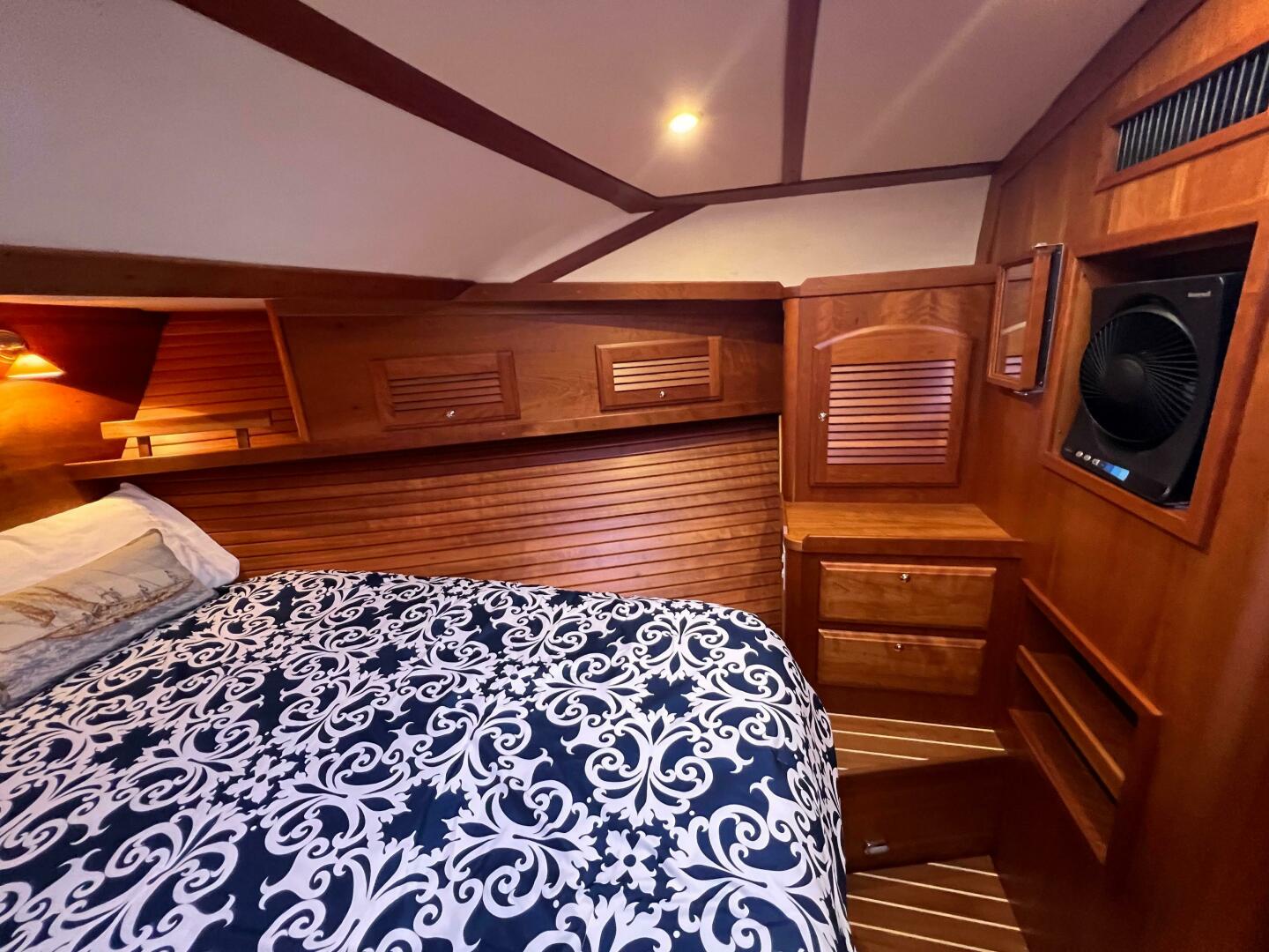 2008 Sabre 42 Hardtop Express - Image 31