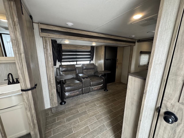 2020 CHEROKEE ALPHA WOLF 22SW - Image 13