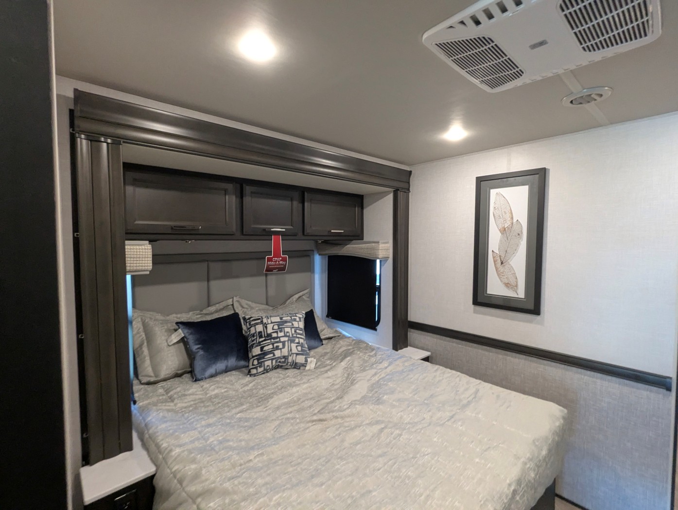 2026 Holiday Rambler Invicta 36Y - Image 30