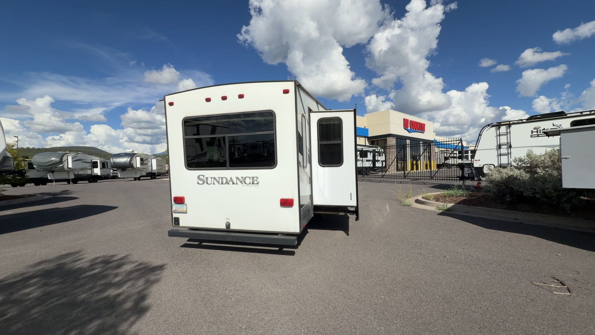 2018 Heartland Sundance XLT SD XLT 289 TS - Image 6