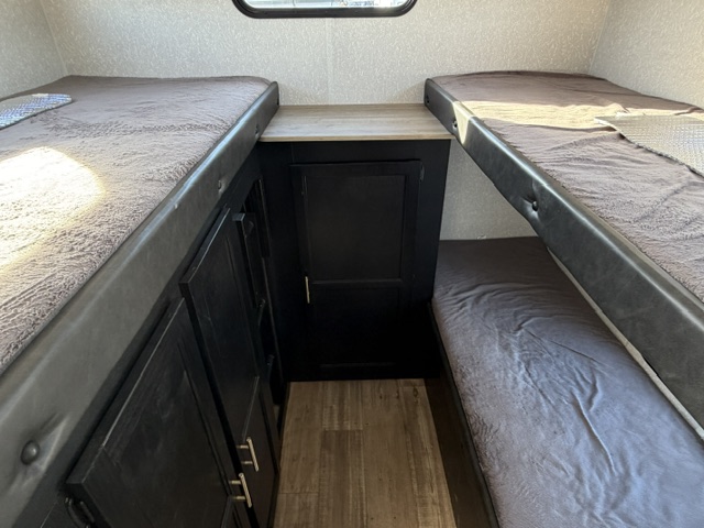 2022 CHEROKEE GREY WOLF 29TE - Image 17
