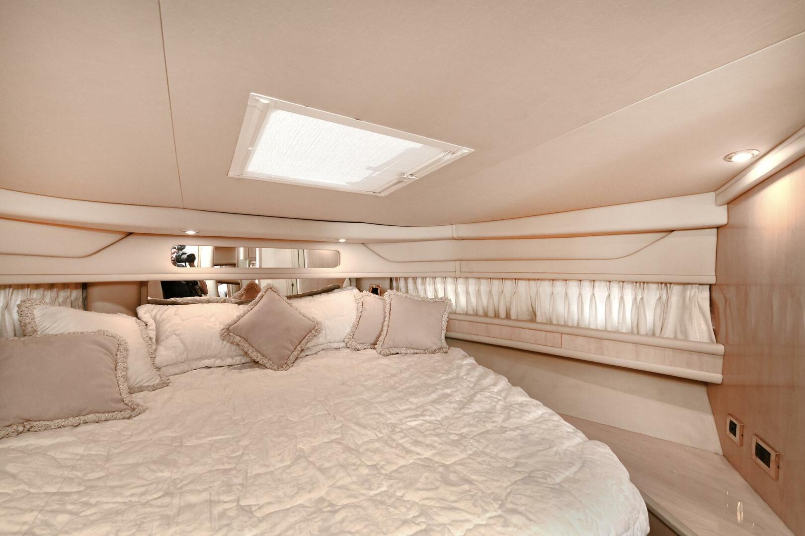2000 Sea Ray 460 Sundancer - Image 39