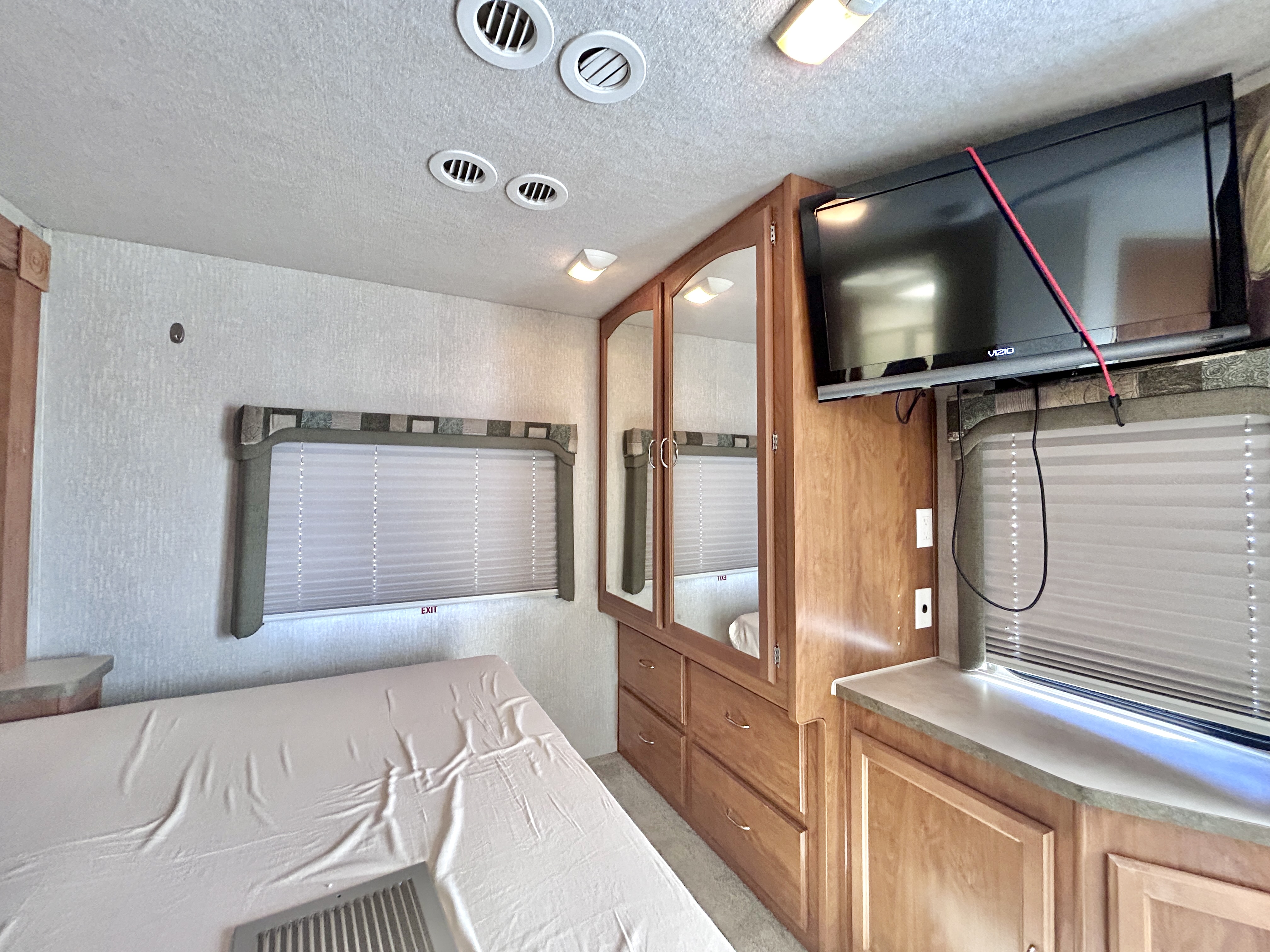 2007 FLEETWOOD TIOGA 31M - Image 24