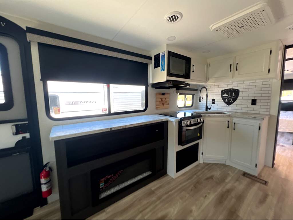 2026 VENTURE RV STRATUS 282VFD - Image 9