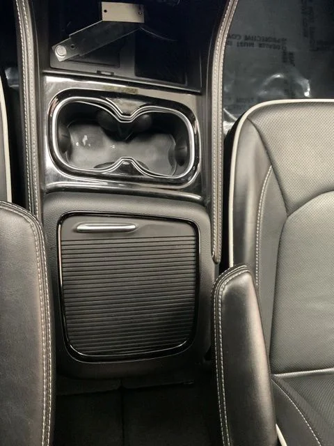 2025 Chrysler Pacifica Limited FWD - Image 18