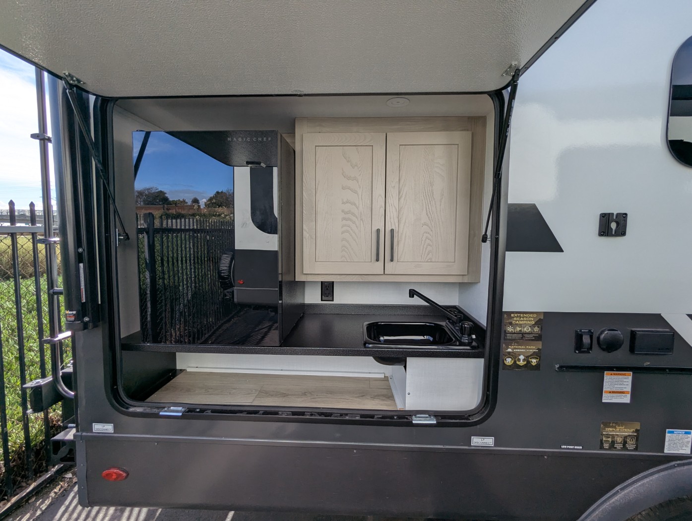 2026 Forest River Rockwood Mini Lite 2513S - Image 6