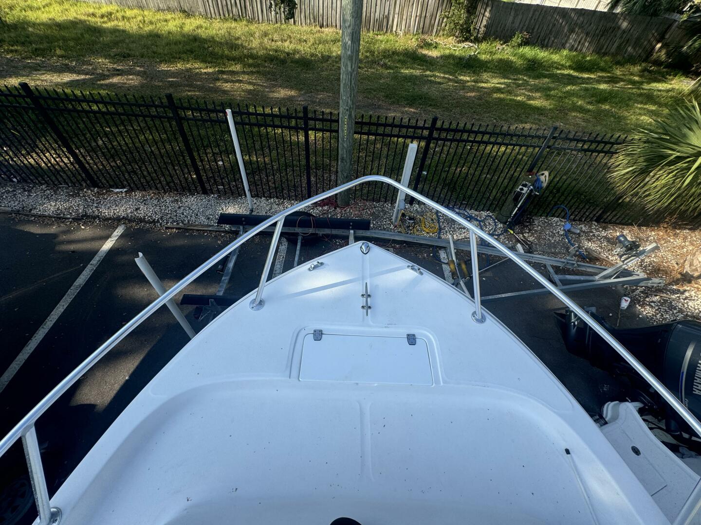 2004 Angler 220 Walkaround - Image 16