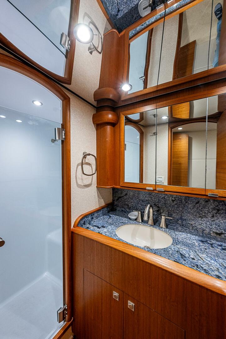 2017 F&S Cusotm Express Sportfish - Image 54