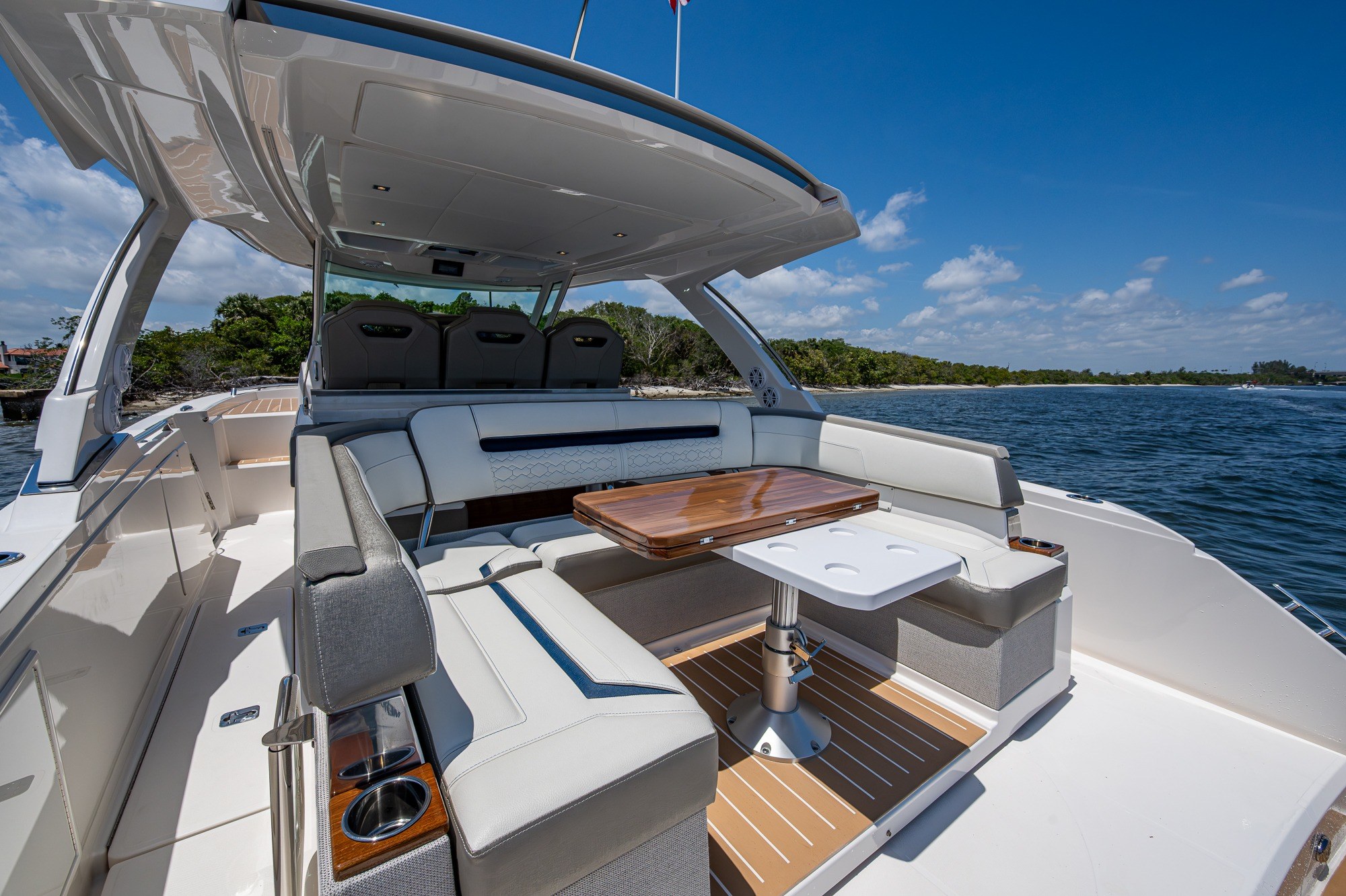 2024 Tiara Yachts 38 LS Base - Image 30
