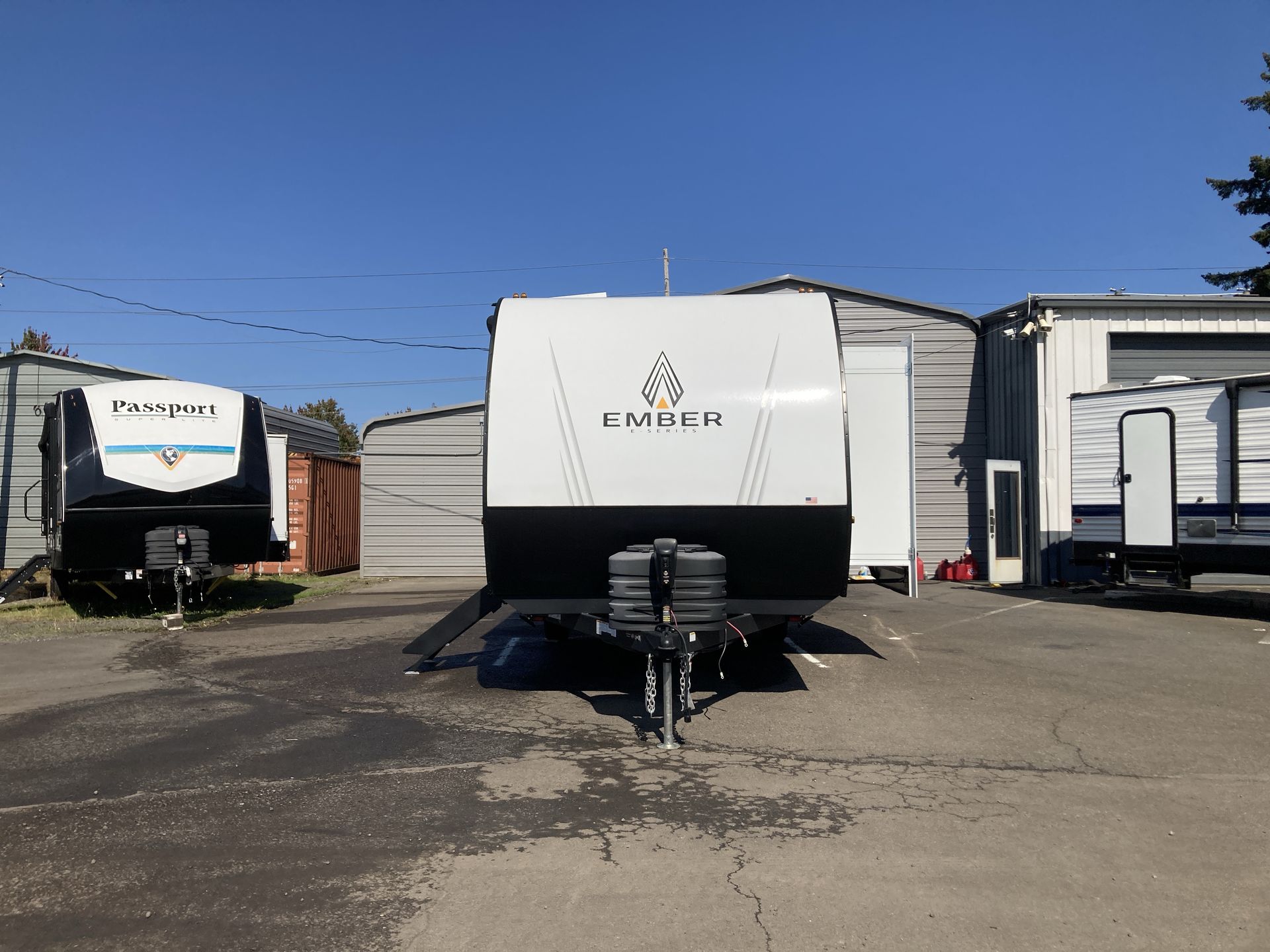 2026 Ember RV E-Series 19ETS - Image 7