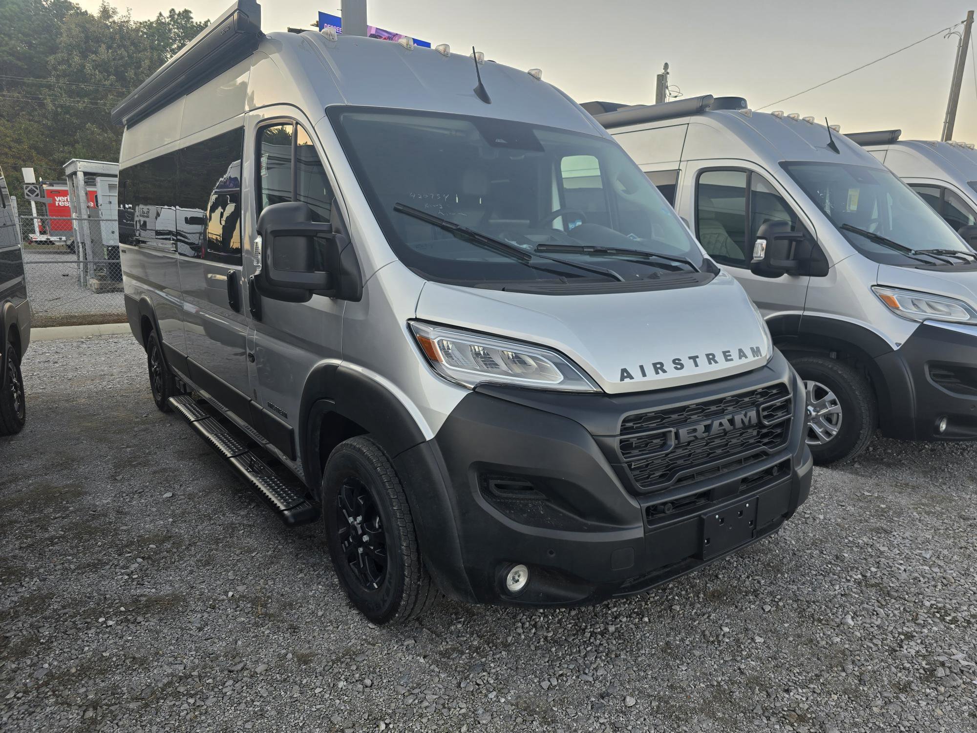 2026 AIRSTREAM RANGELINE - Image 1