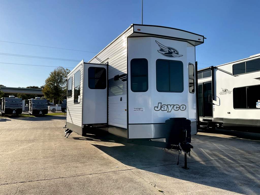 2026 JAYCO JAY FLIGHT BUNGALOW 404 LOFT - Image 2