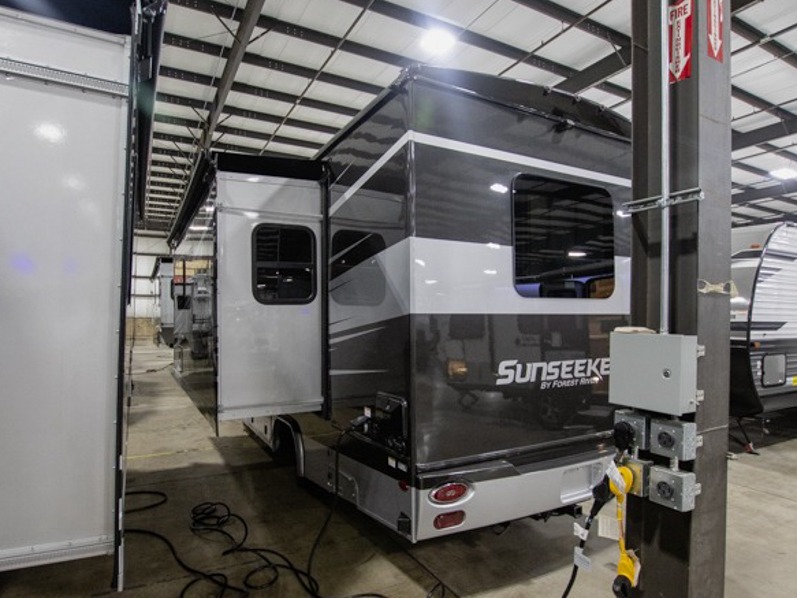 2023 Forest River Sunseeker 2400TSD - Image 4