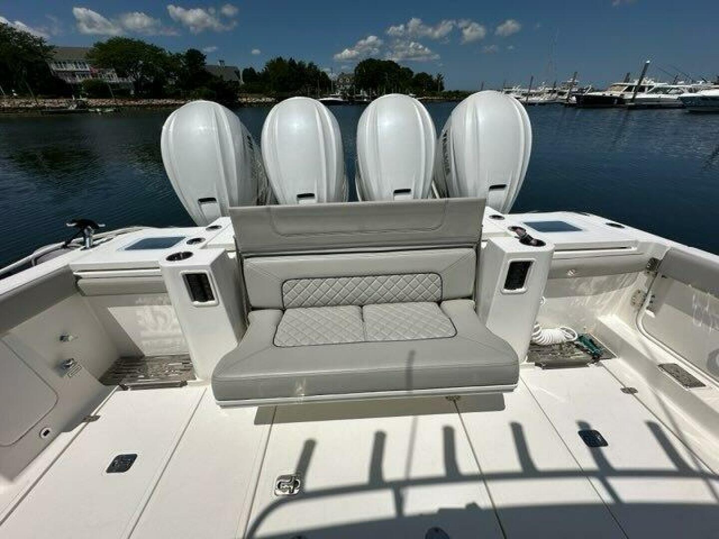2021 PURSUIT S 428 Sport Base - Image 11
