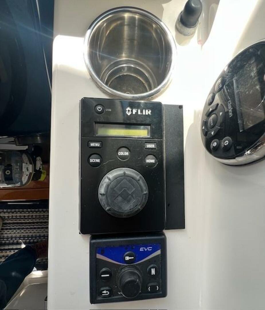 2007 Tiara Yachts 3900 Sovran - Image 25