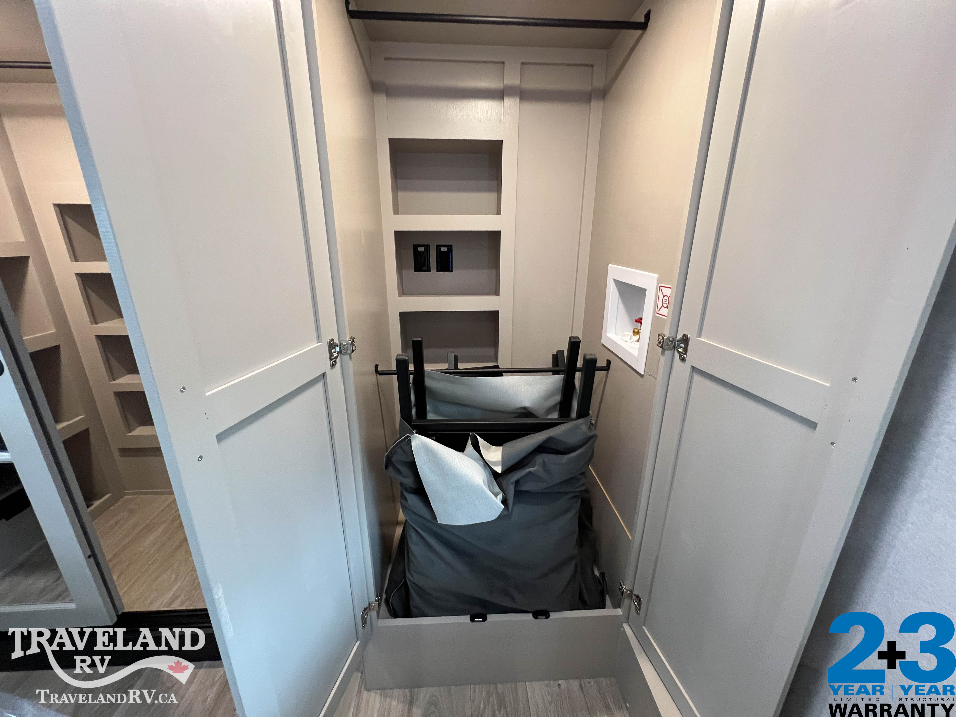 2027 Jayco North Point 310RLTS - Image 20