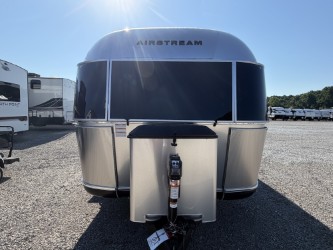 2026 AIRSTREAM CLASSIC 28RBT - Image 1